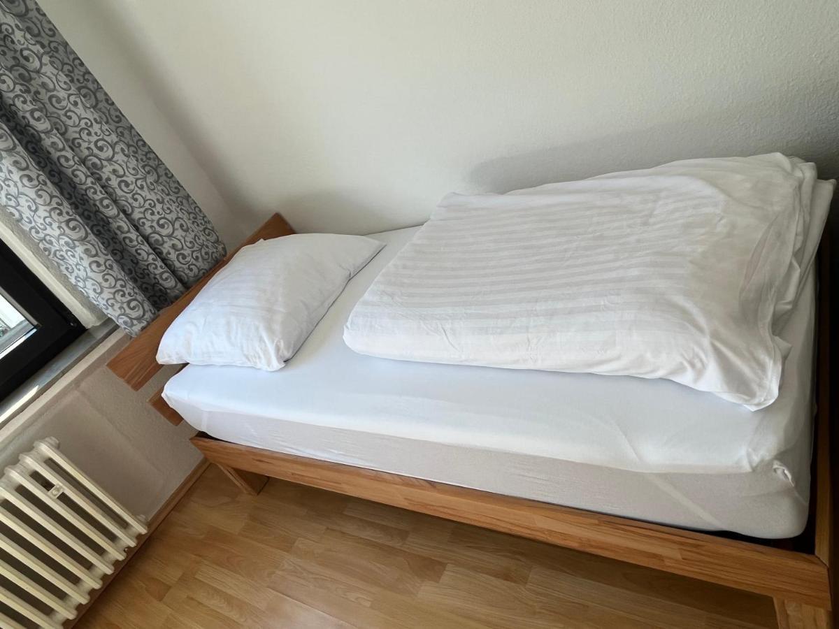 Zimmer Fuer Monteure, Handwerker Oder Reisende Έσσεν Εξωτερικό φωτογραφία