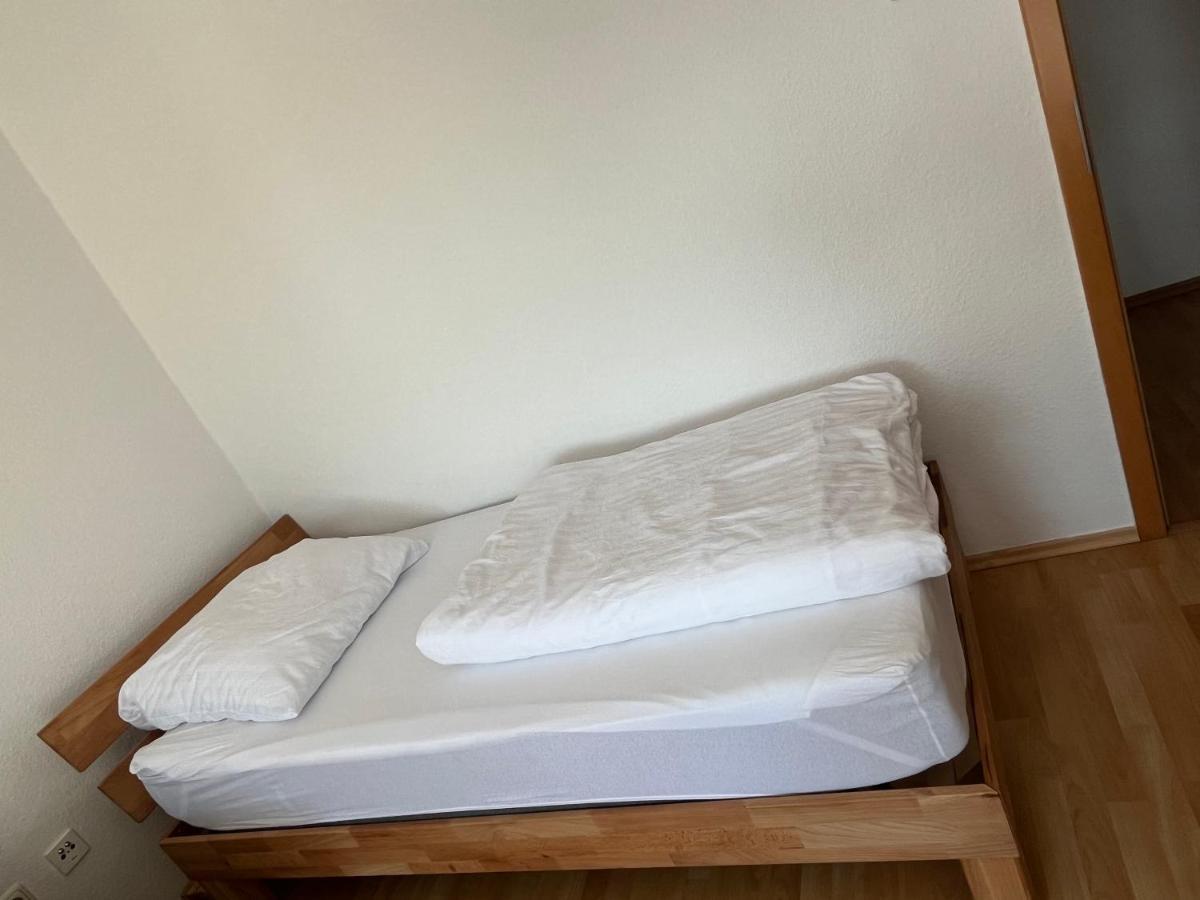 Zimmer Fuer Monteure, Handwerker Oder Reisende Έσσεν Εξωτερικό φωτογραφία